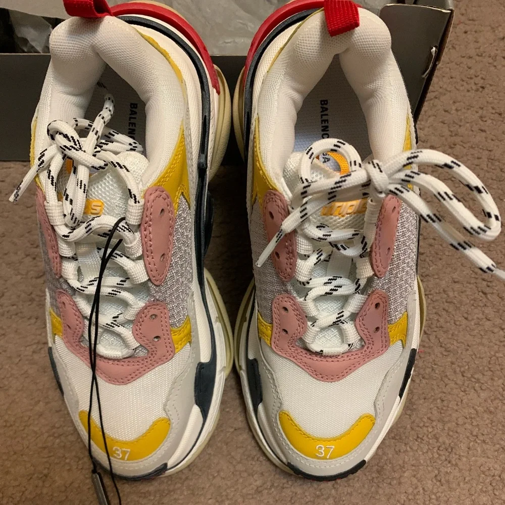 NWT Balenciaga Triple S Sneakers - Picture 1 of 8